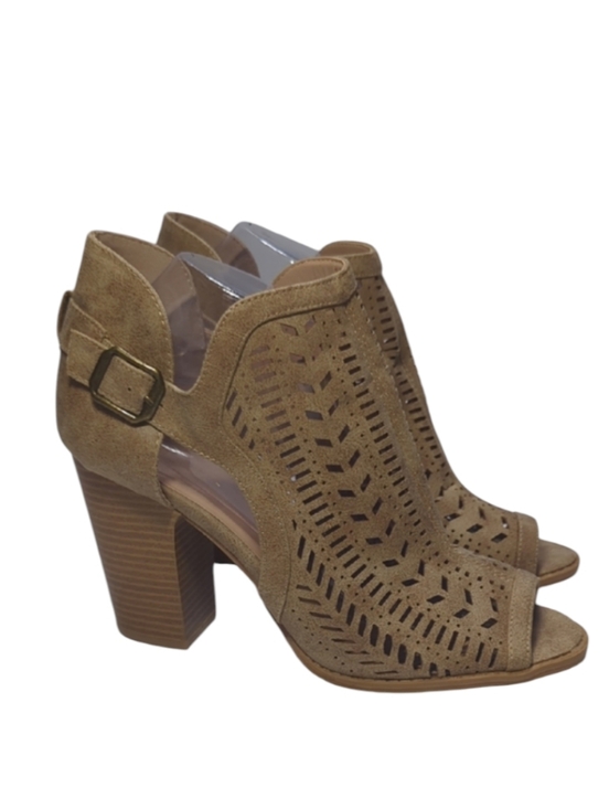 Altar'd State Shoes - Altar'd State Women's Tan Peep-Toe Block Heel Sandals Size 10